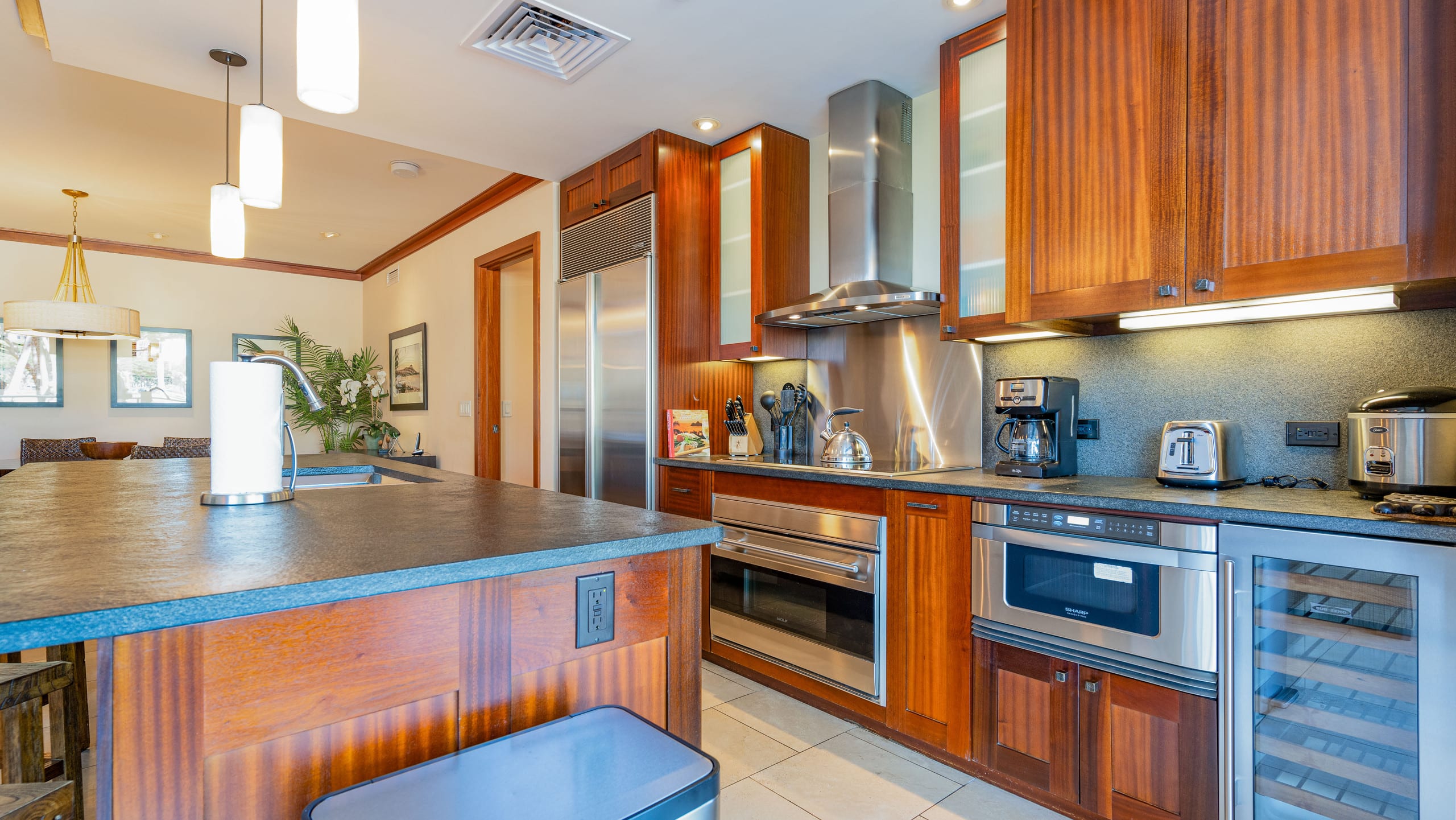 Condo in Kapolei · ★4.92 · 2 bedrooms · 3 beds · 2 shared baths - Image 6