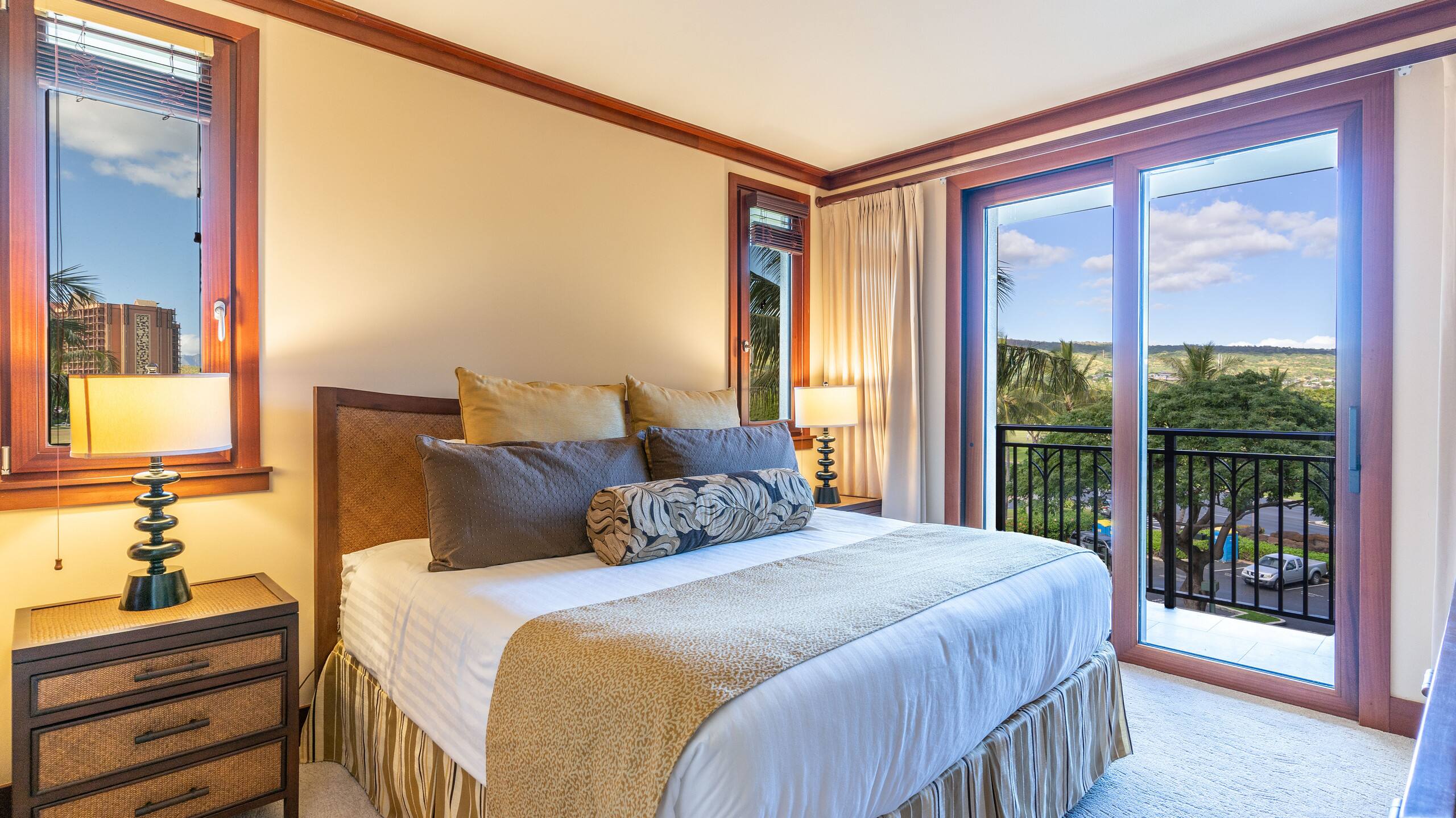 Condo in Kapolei · ★4.75 · 3 bedrooms · 4 beds · 2.5 shared baths - Image 1
