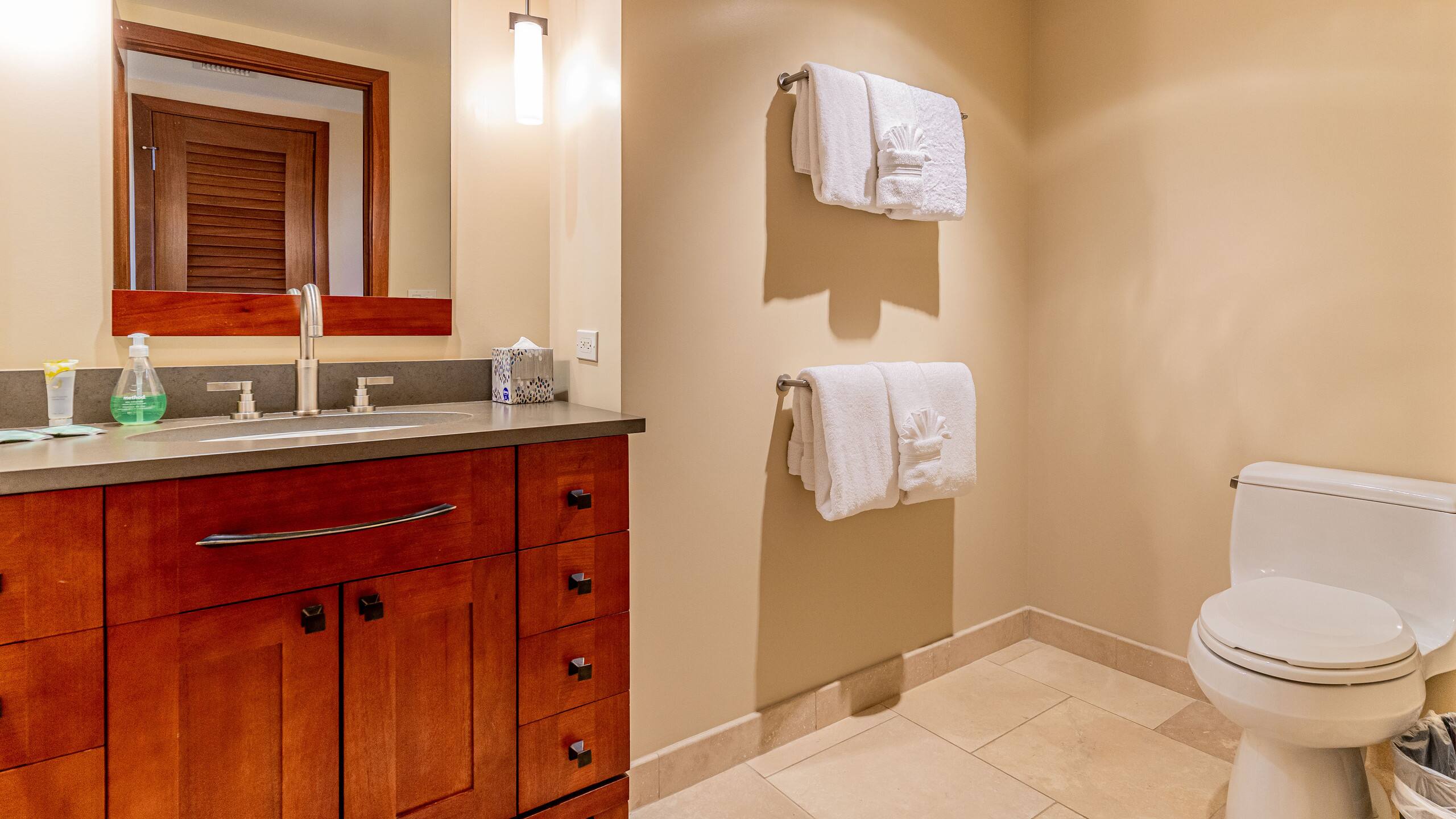 Condo in Kapolei · ★4.75 · 3 bedrooms · 4 beds · 2.5 shared baths - Image 11