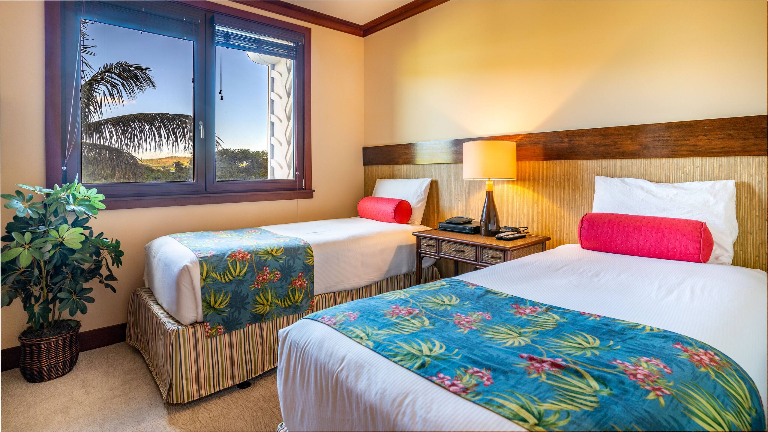 Condo in Kapolei · ★4.75 · 3 bedrooms · 4 beds · 2.5 shared baths - Image 2