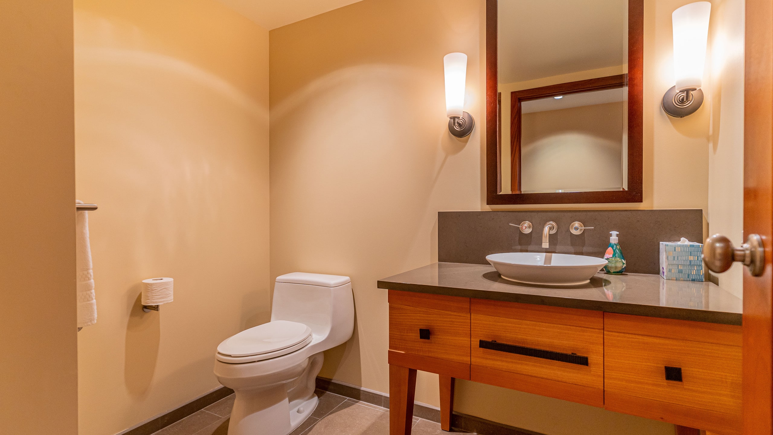 Condo in Kapolei · ★4.75 · 3 bedrooms · 4 beds · 2.5 shared baths - Image 12