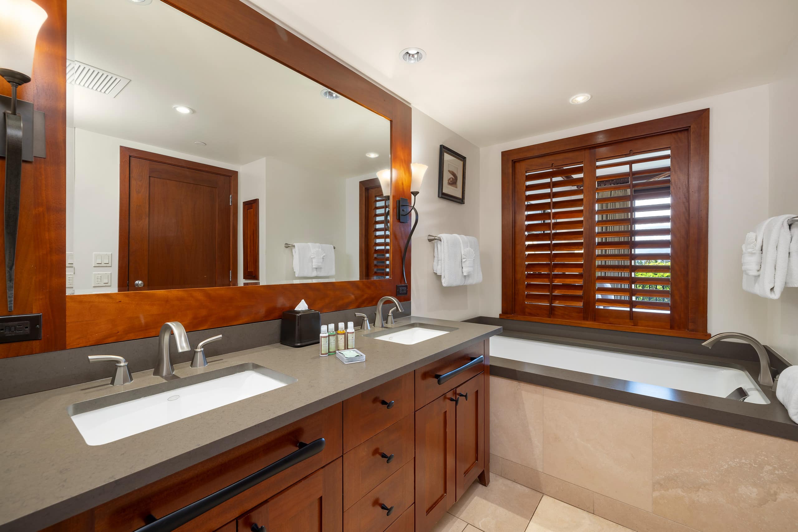 Condo in Kapolei · ★4.89 · 2 bedrooms · 3 beds · 2 shared baths - Image 17