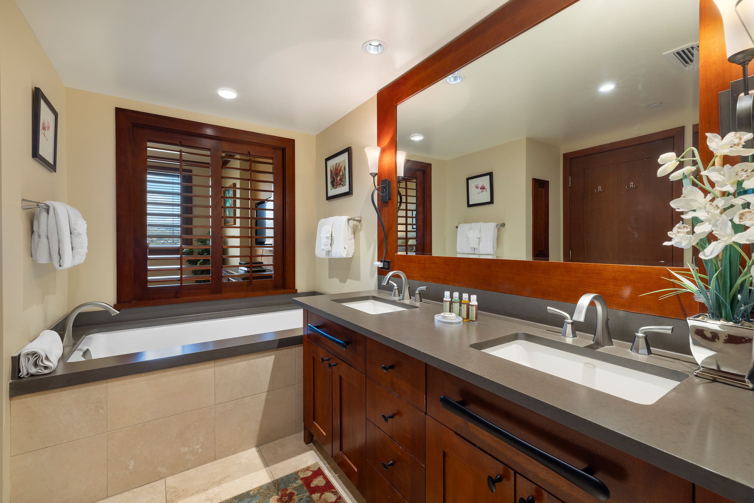 Condo in Kapolei · ★5.0 · 2 bedrooms · 3 beds · 2 shared baths - Image 13