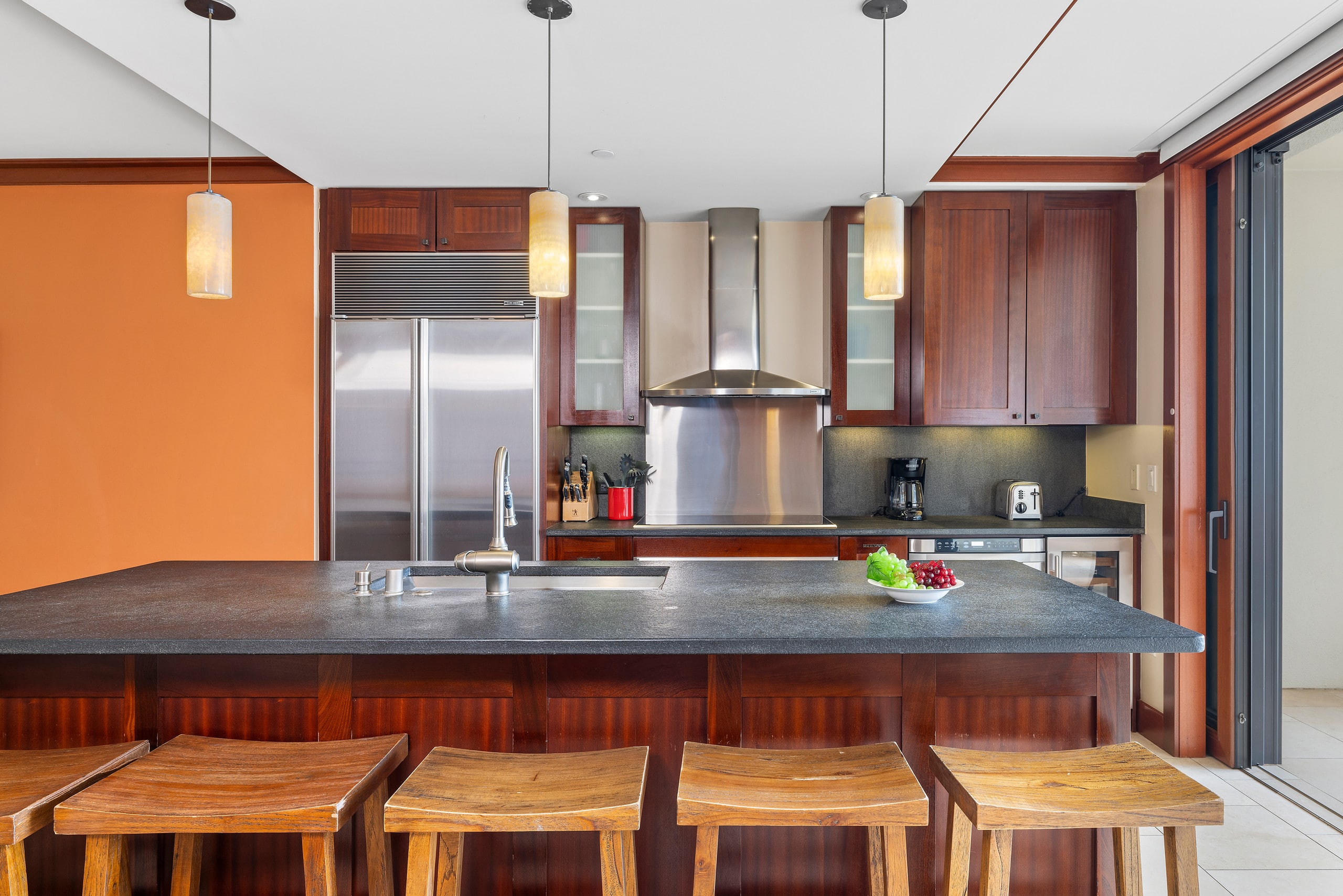 Condo in Kapolei · ★5.0 · 2 bedrooms · 3 beds · 2 private baths - Image 4