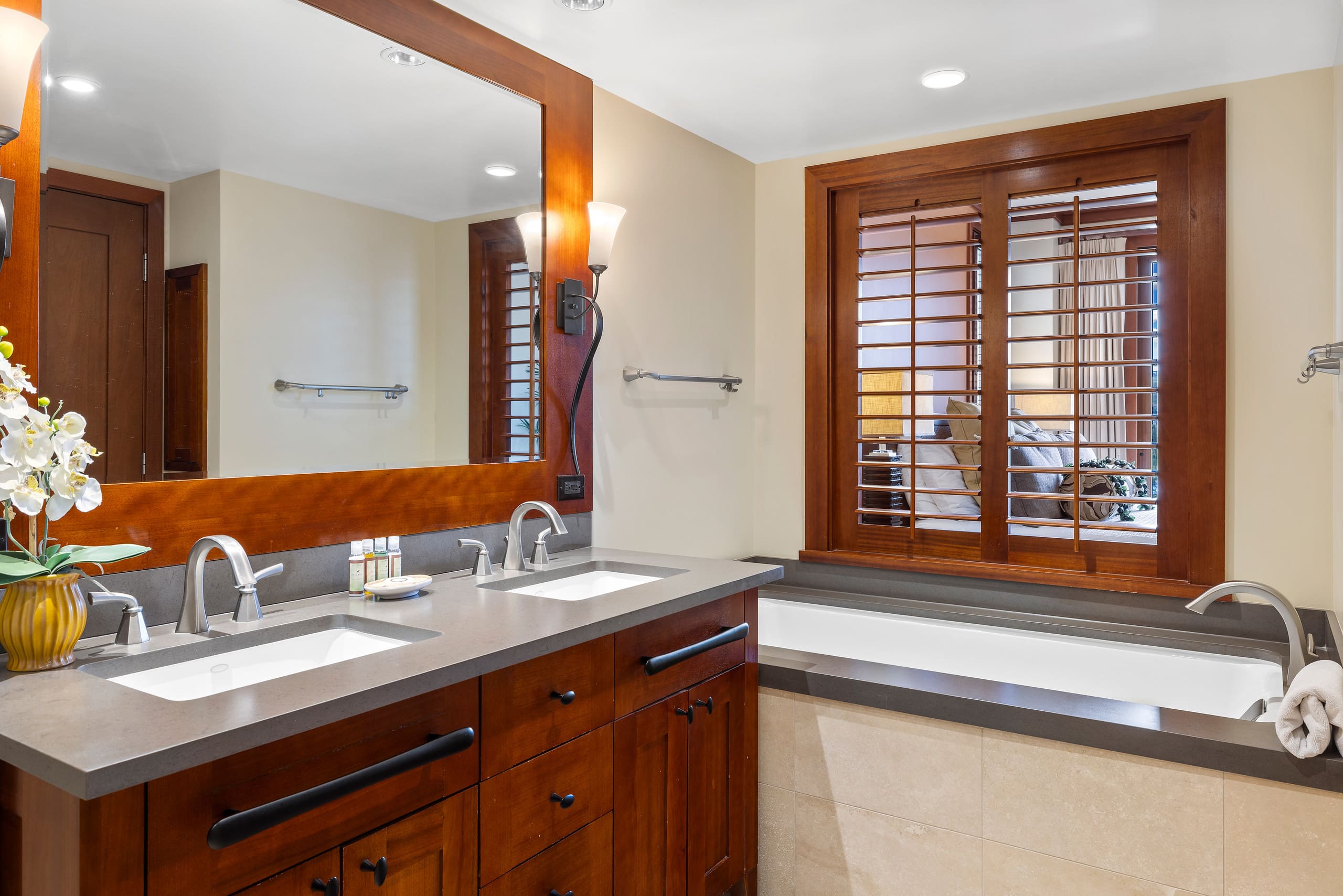 Condo in Kapolei · ★5.0 · 2 bedrooms · 3 beds · 2 private baths - Image 13