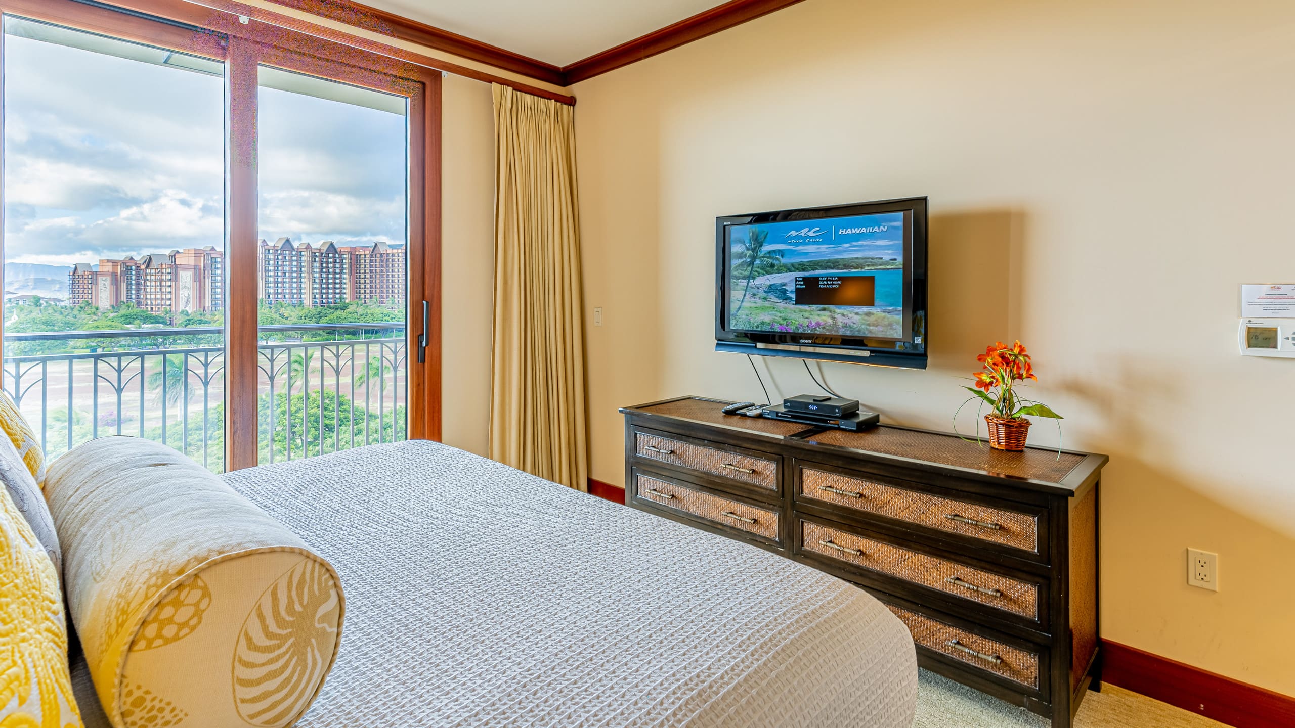 Condo in Kapolei · ★5.0 · 2 bedrooms · 4 beds · 2 shared baths - Image 9