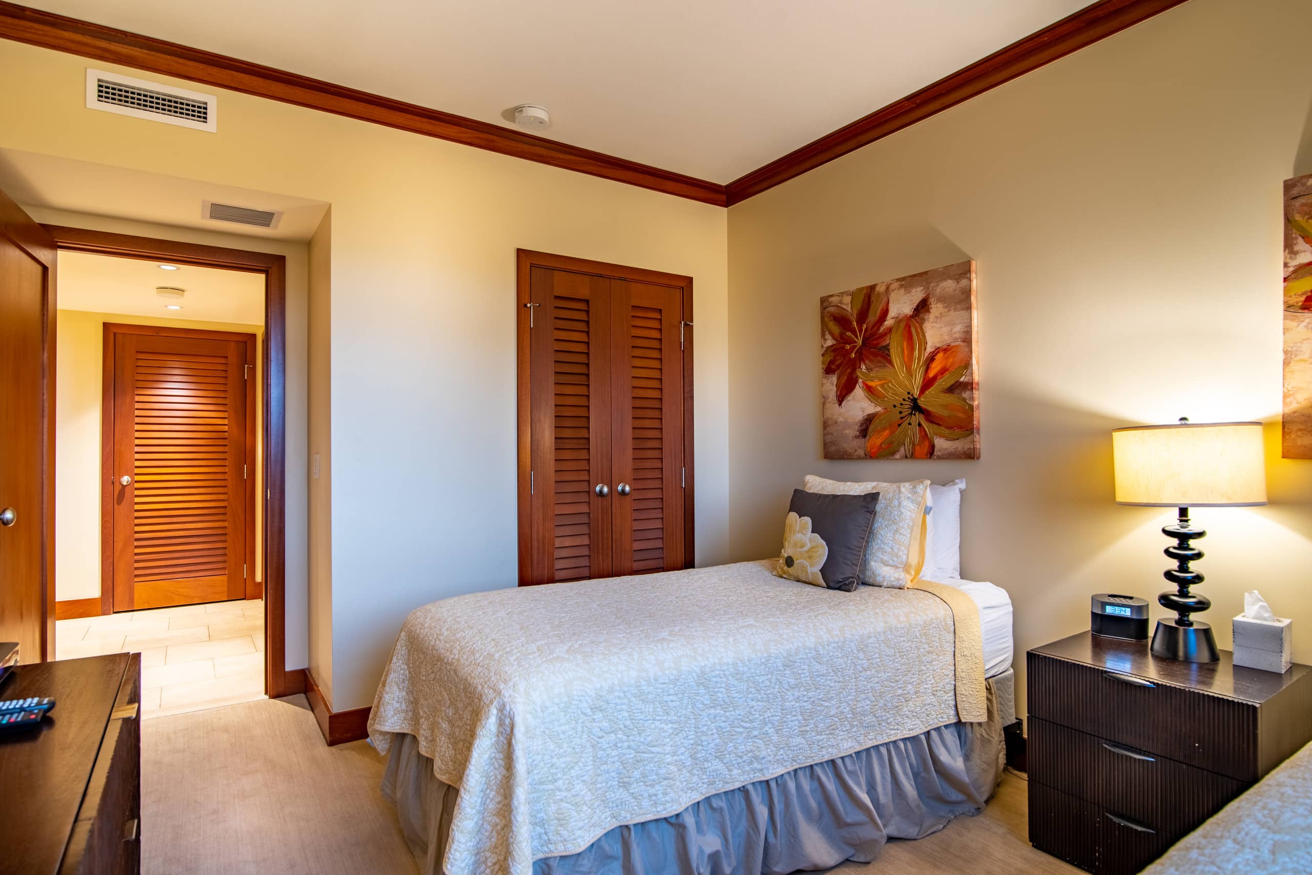 Condo in Kapolei · ★5.0 · 2 bedrooms · 3 beds · 2 shared baths - Image 15