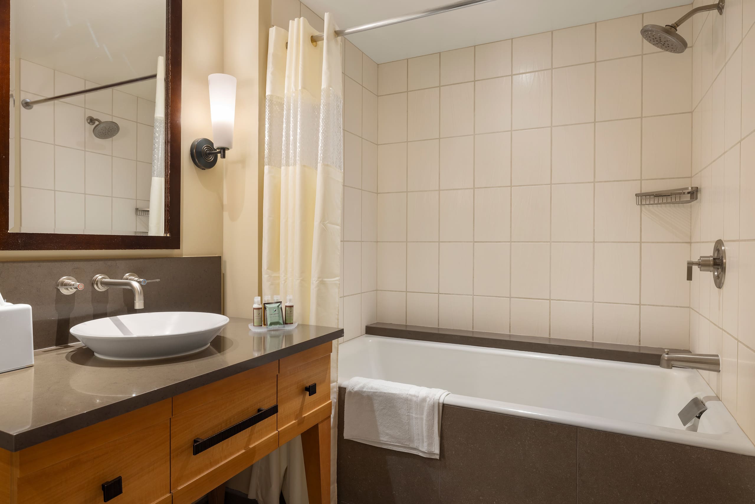 Condo in Kapolei · ★5.0 · 2 bedrooms · 3 beds · 2 shared baths - Image 15