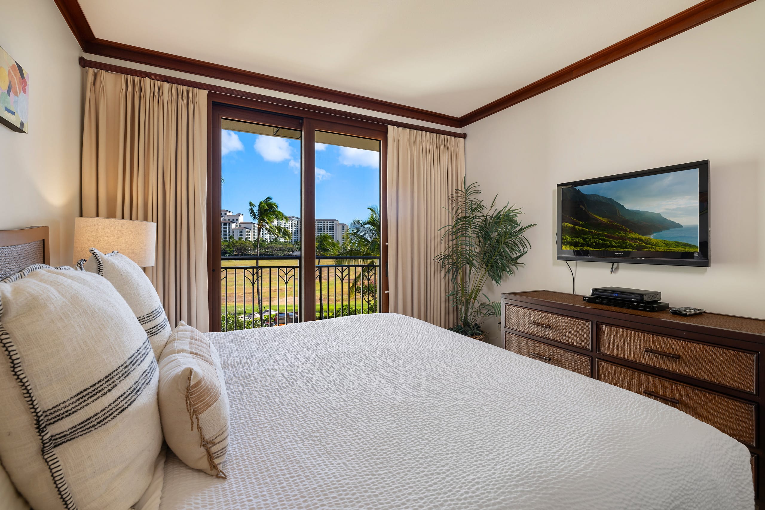 Condo in Kapolei · ★4.73 · 3 bedrooms · 4 beds · 3 shared baths - Image 12