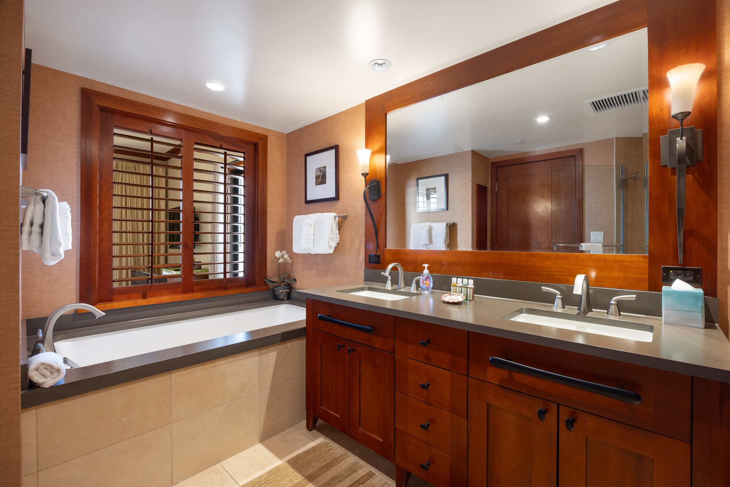 Condo in Kapolei · ★4.8 · 3 bedrooms · 4 beds · 3 shared baths - Image 15