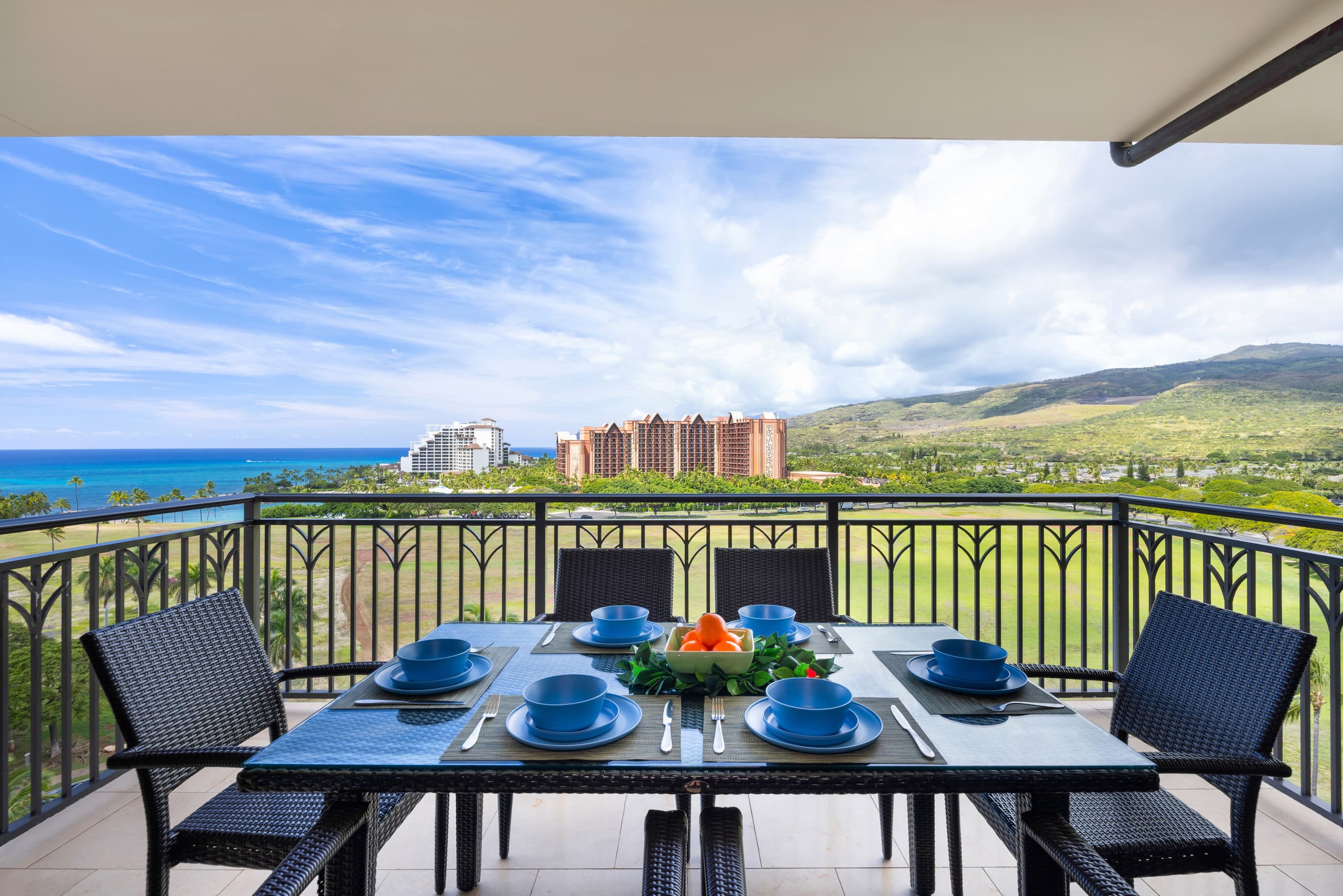 Condo in Kapolei · ★4.8 · 3 bedrooms · 4 beds · 3 shared baths - Image 1