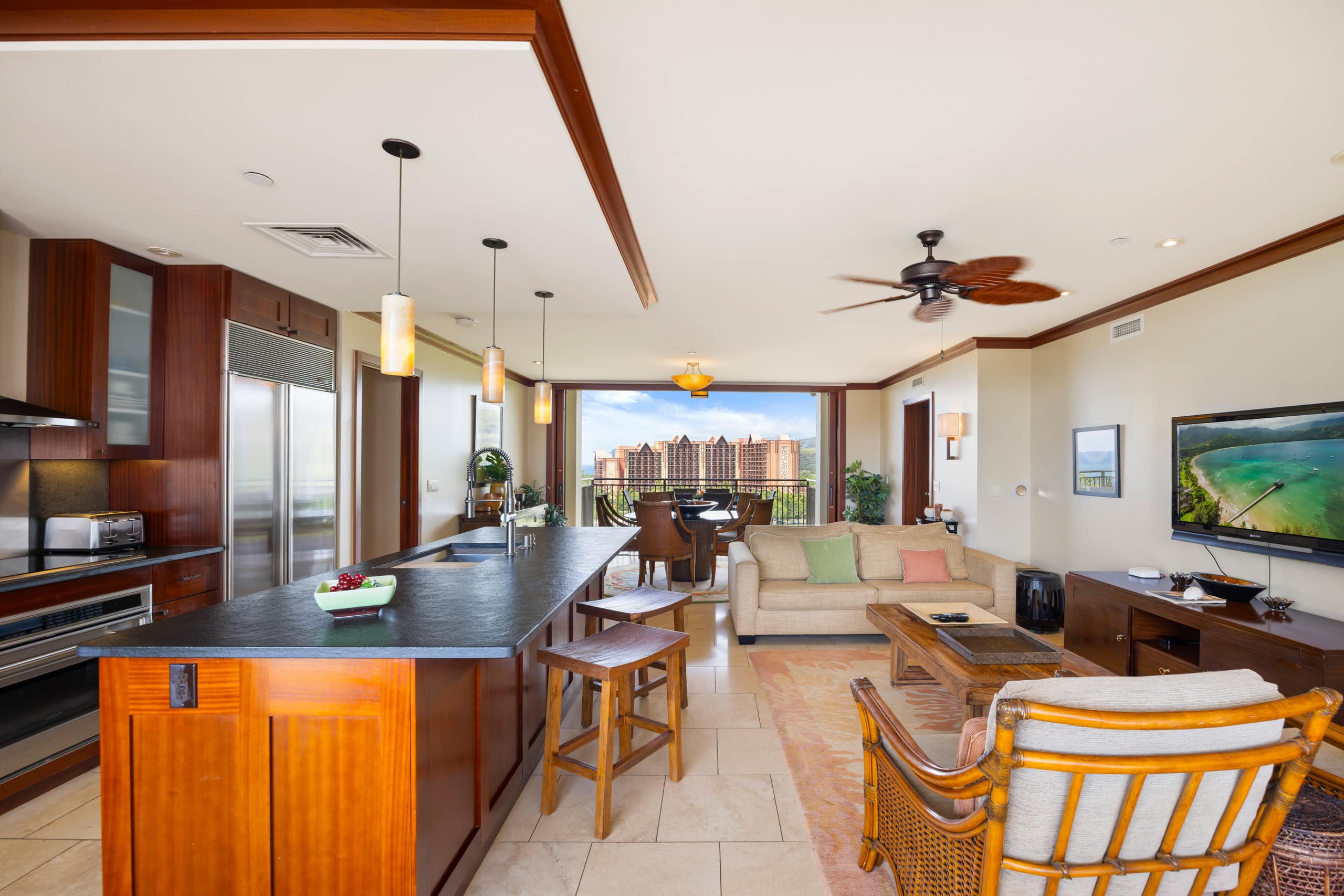 Condo in Kapolei · ★4.8 · 3 bedrooms · 4 beds · 3 shared baths - Image 3
