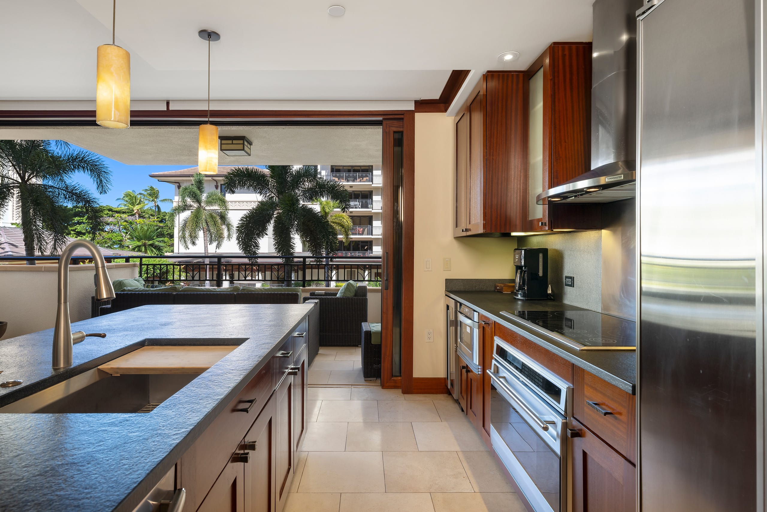 Condo in Kapolei · ★4.96 · 2 bedrooms · 3 beds · 2 shared baths - Image 7