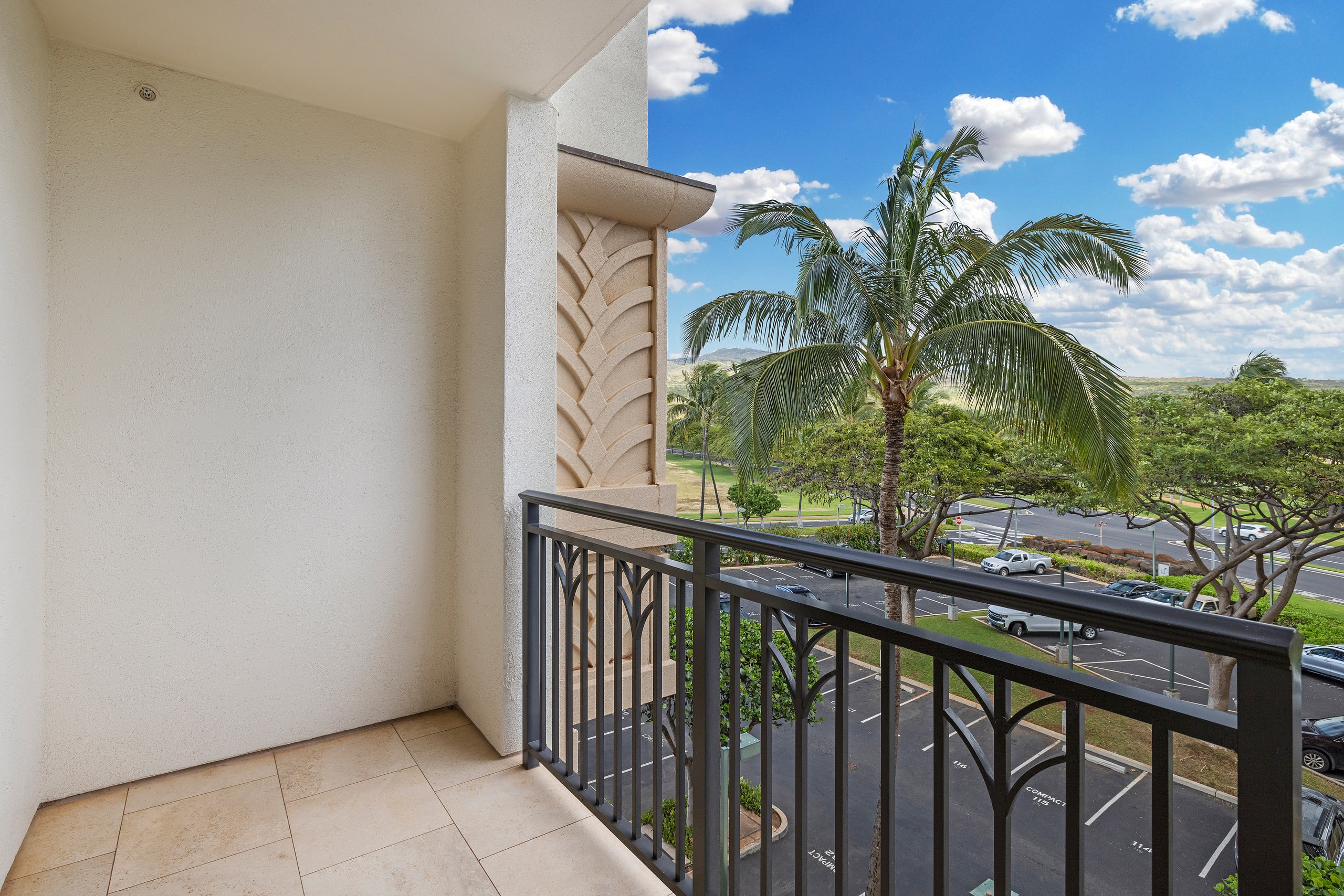 Condo in Kapolei · ★4.96 · 3 bedrooms · 4 beds · 2.5 baths - Image 16