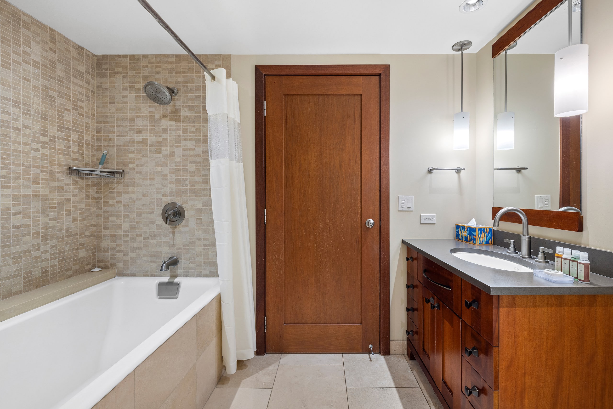 Condo in Kapolei · ★4.96 · 3 bedrooms · 4 beds · 2.5 baths - Image 5