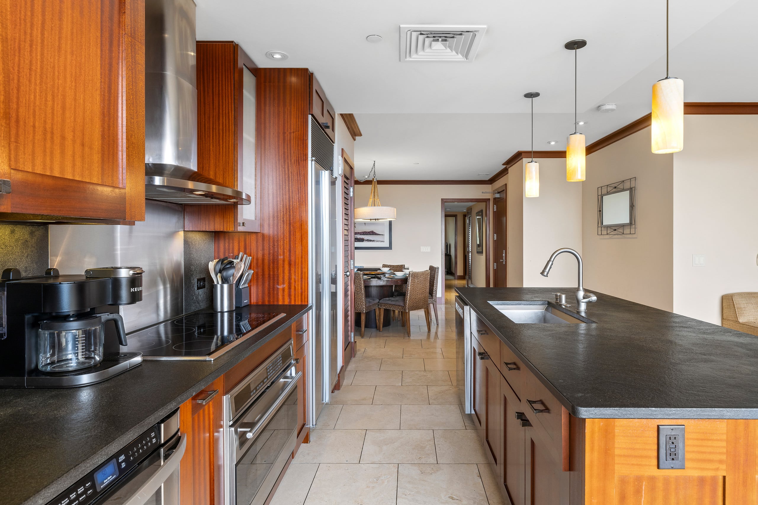 Condo in Kapolei · ★4.96 · 3 bedrooms · 4 beds · 2.5 baths - Image 11