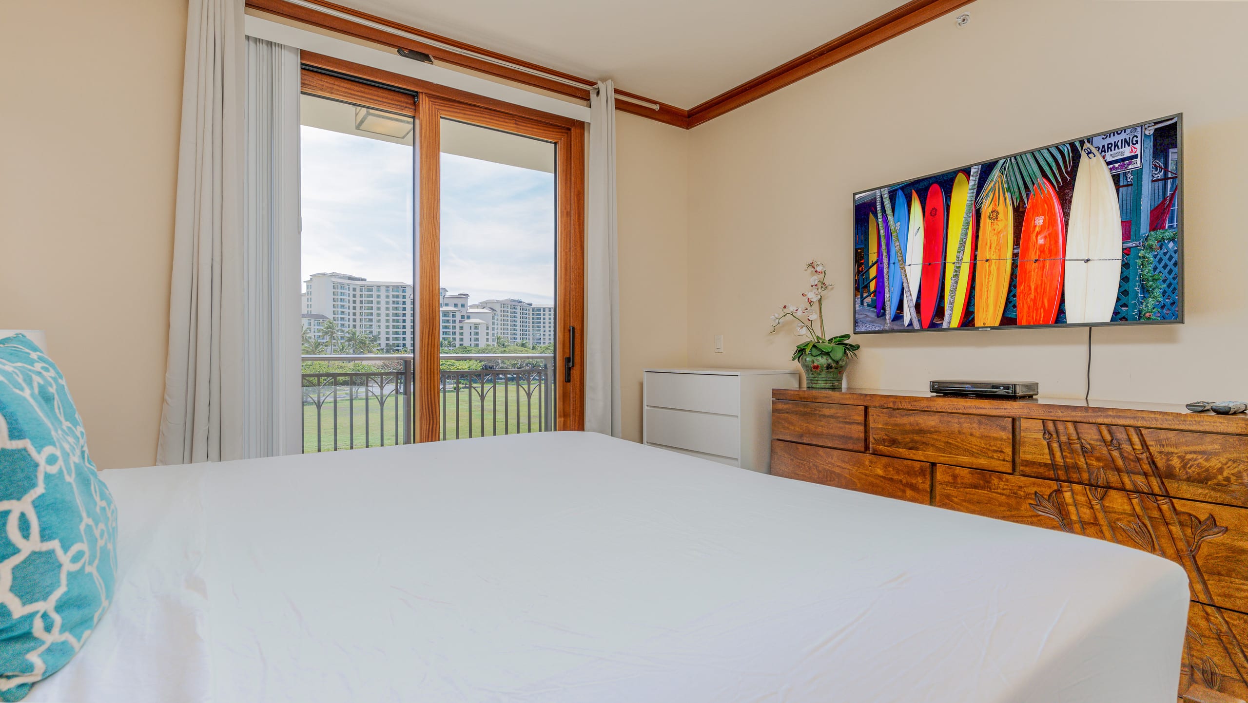 Condo in Kapolei · ★4.92 · 2 bedrooms · 3 beds · 2 shared baths - Image 16