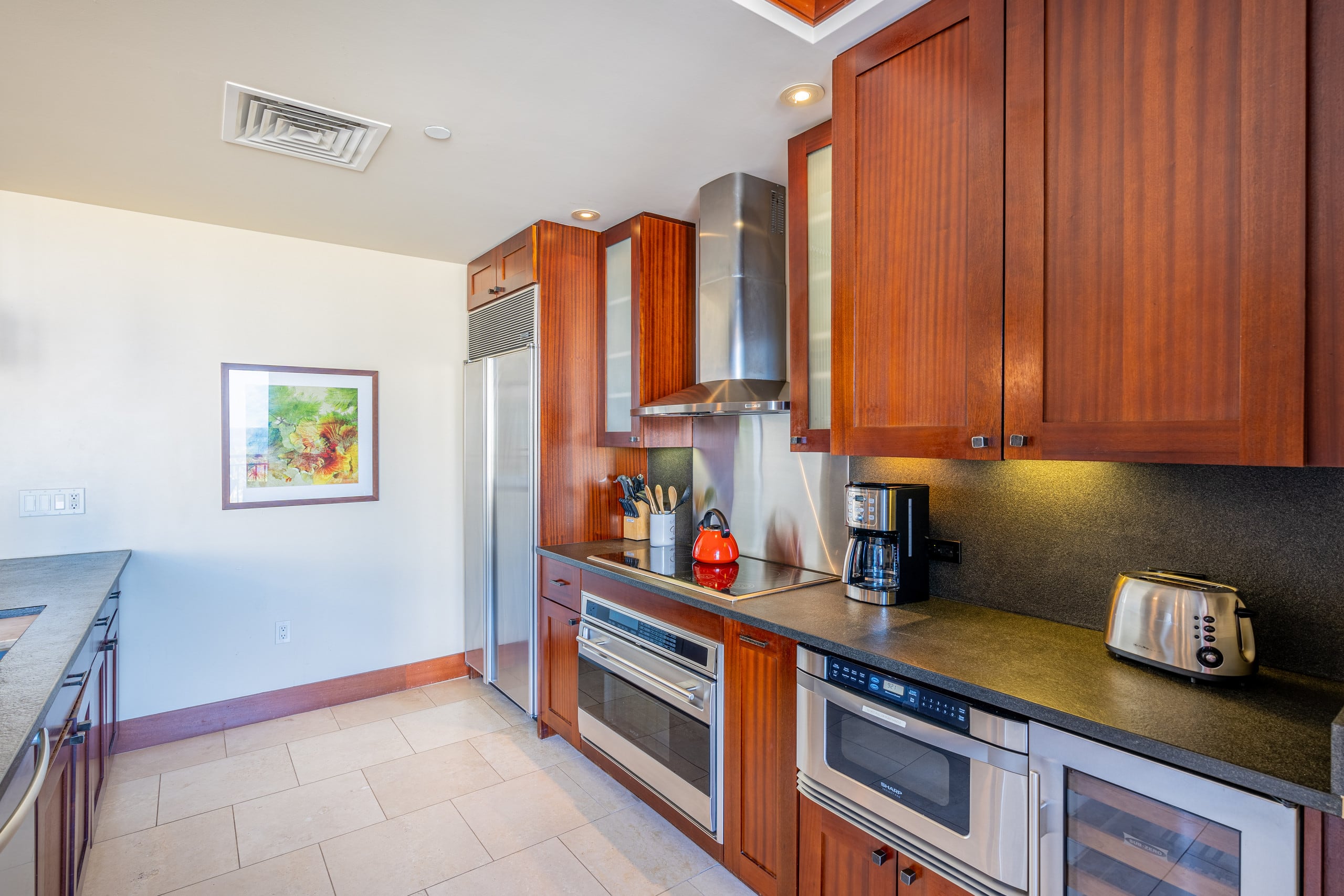 Condo in Kapolei · ★4.94 · 2 bedrooms · 3 beds · 2 shared baths - Image 4