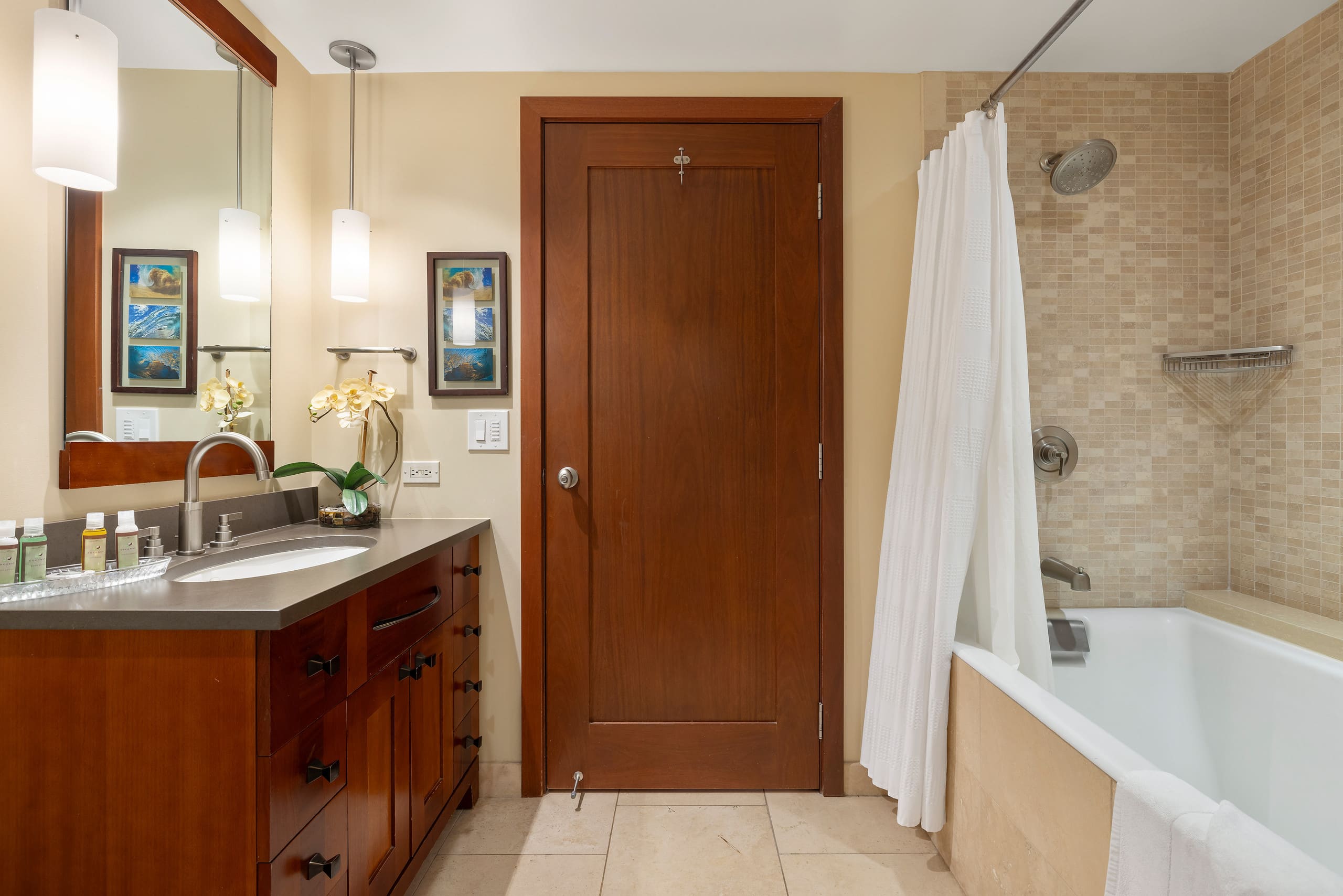 Condo in Kapolei · ★4.95 · 3 bedrooms · 4 beds · 2.5 shared baths - Image 18