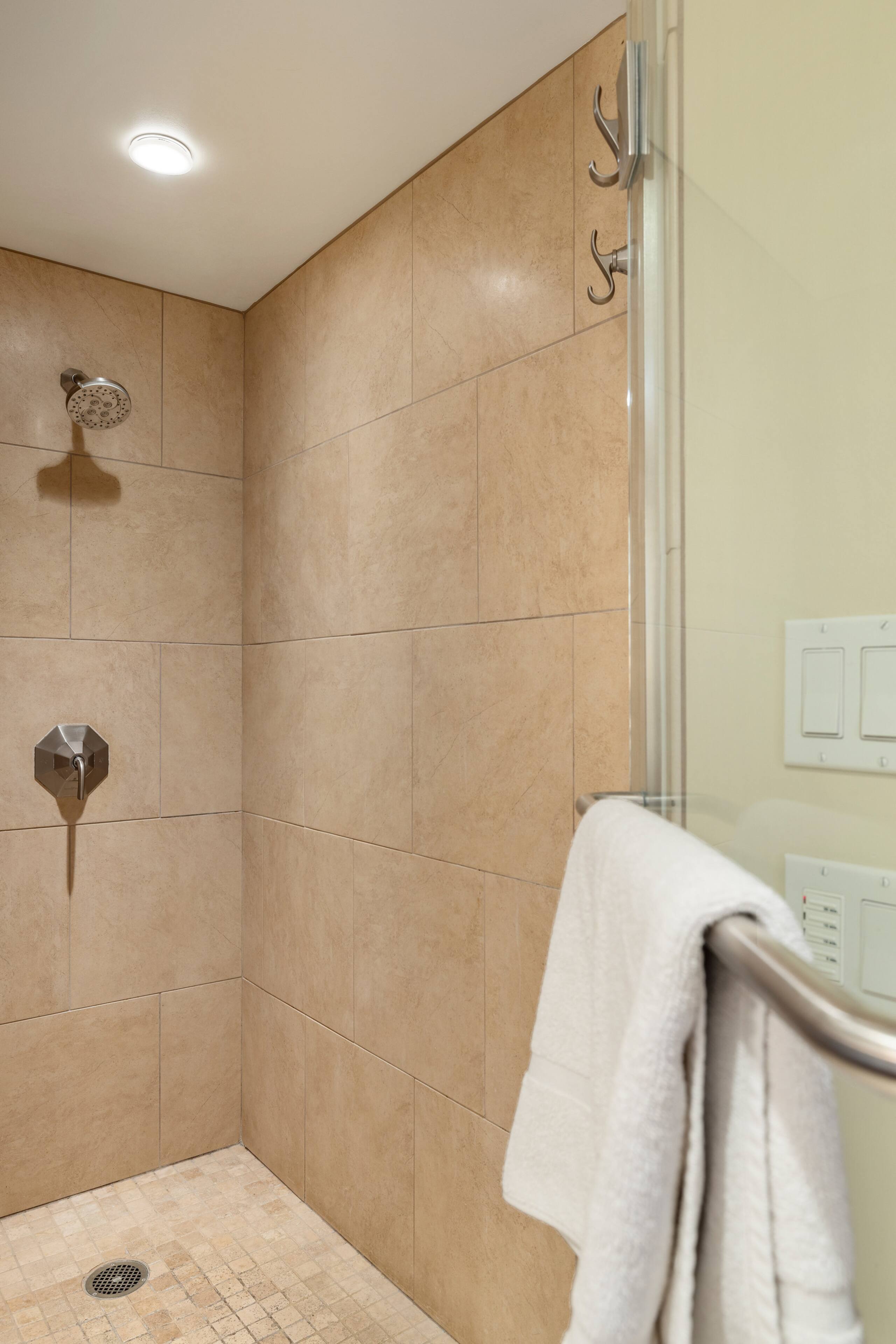 Condo in Kapolei · ★4.95 · 3 bedrooms · 4 beds · 2.5 shared baths - Image 15