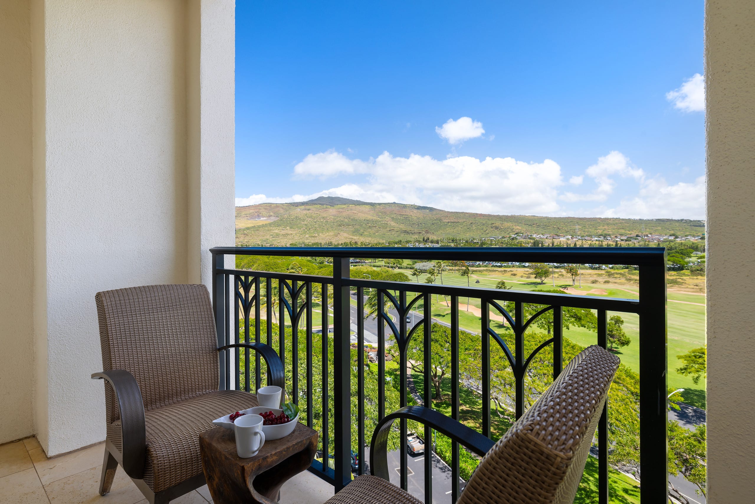 Condo in Kapolei · ★4.95 · 3 bedrooms · 4 beds · 2.5 shared baths - Image 12