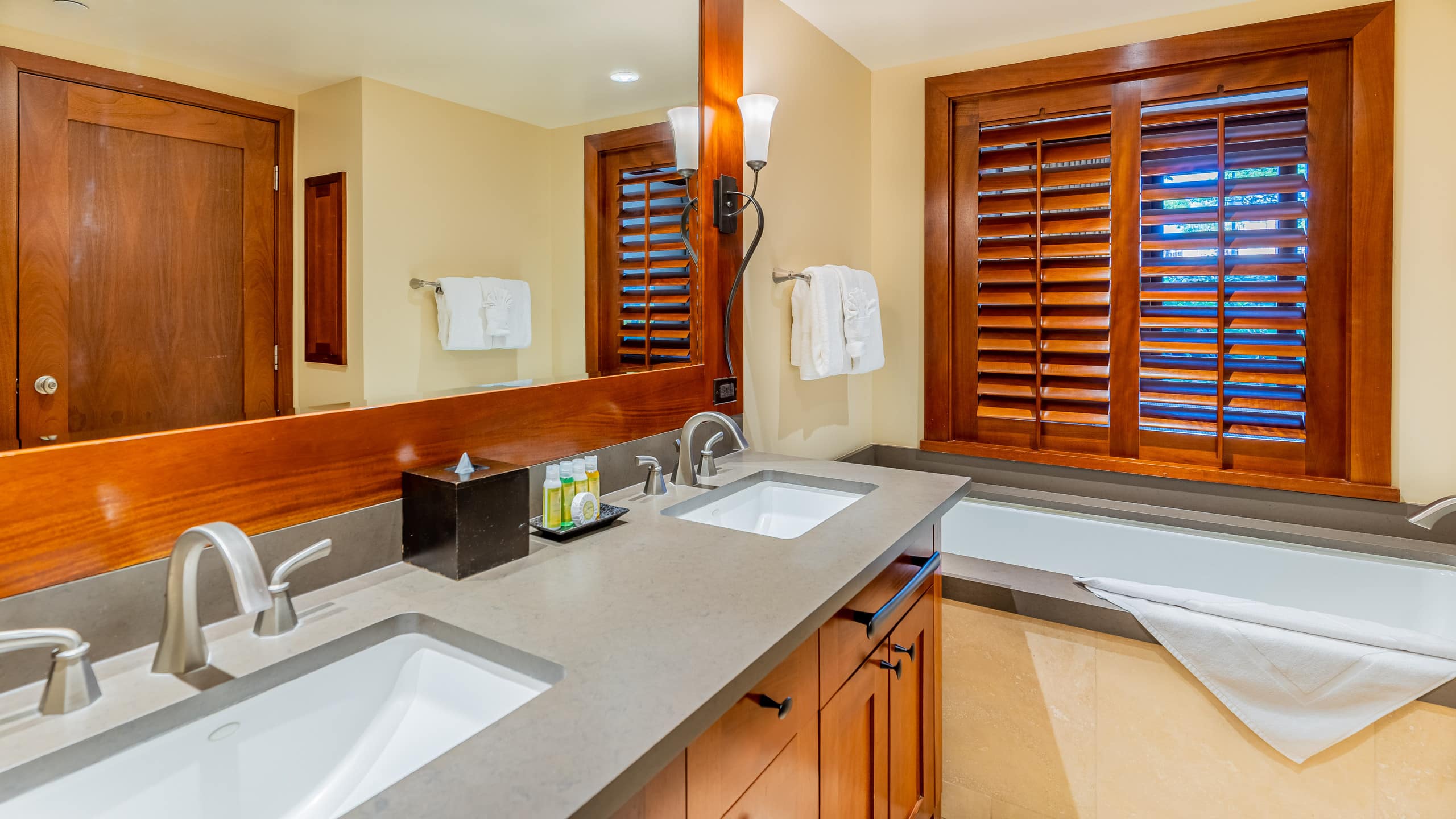 Condo in Kapolei · ★5.0 · 2 bedrooms · 3 beds · 2 shared baths - Image 12