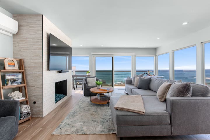 5-Star Oceanfront @ Windansea Beach | New Remodel