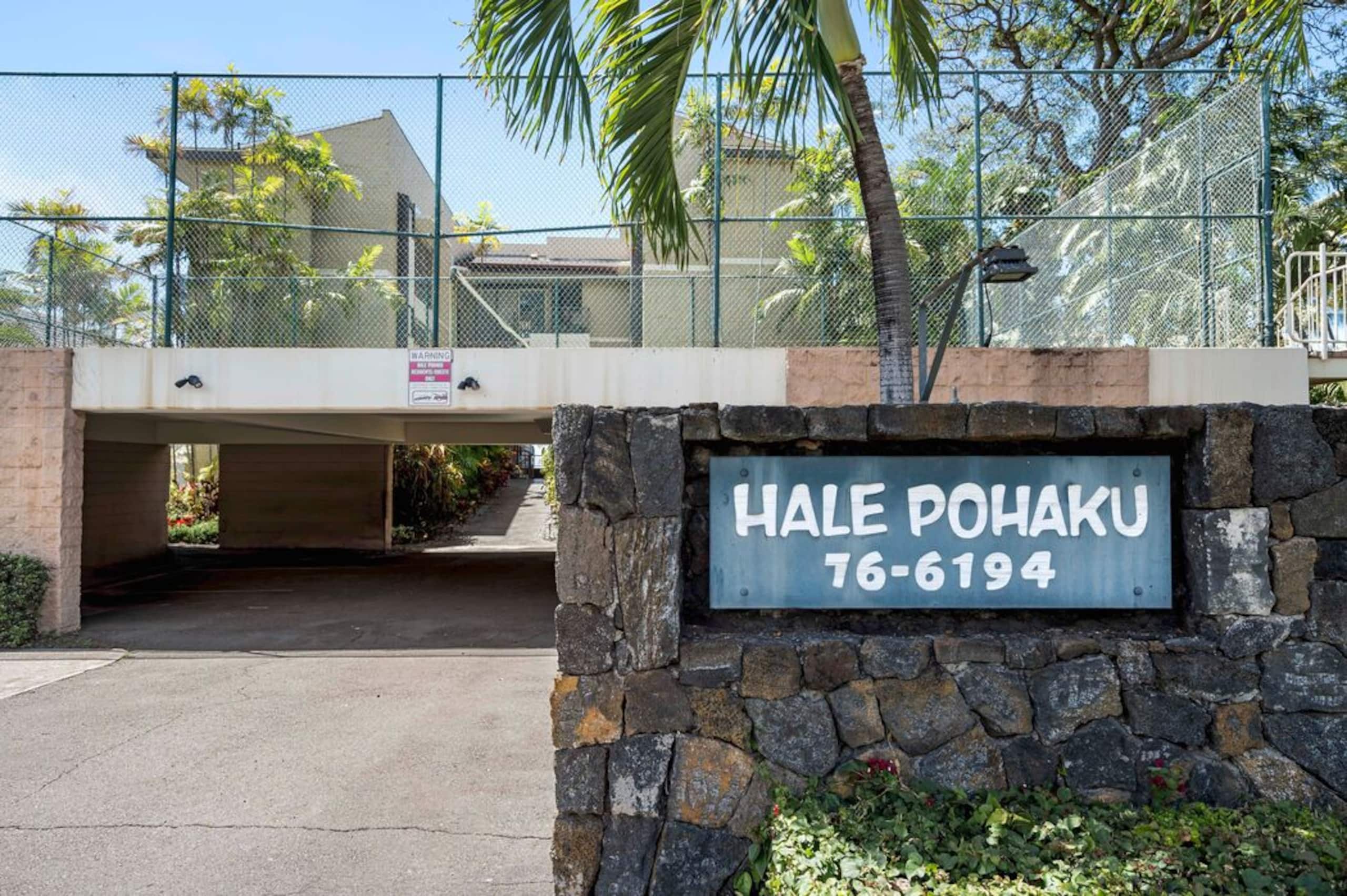 Condo in Kailua-Kona · ★4.86 · 2 bedrooms · 2 beds · 2 baths - Image 28