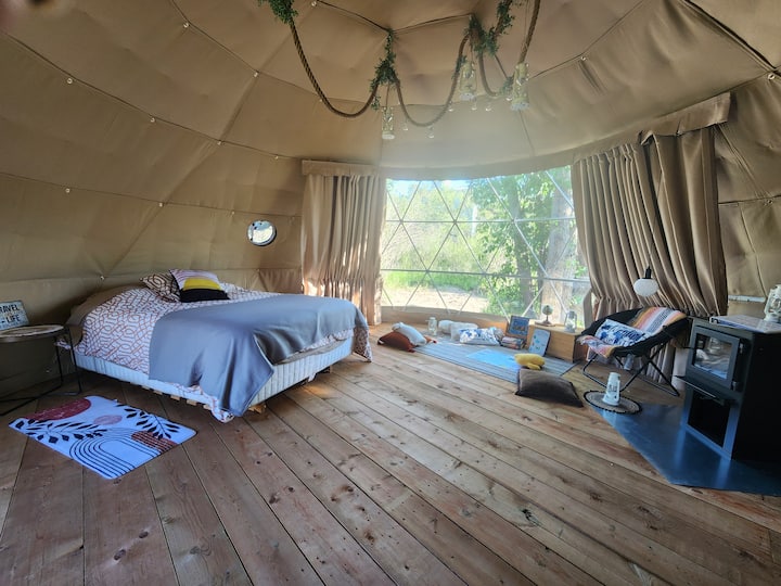 #D4 Badlands Bunker- 1 Queen Bed-pet Friendly - Drumheller