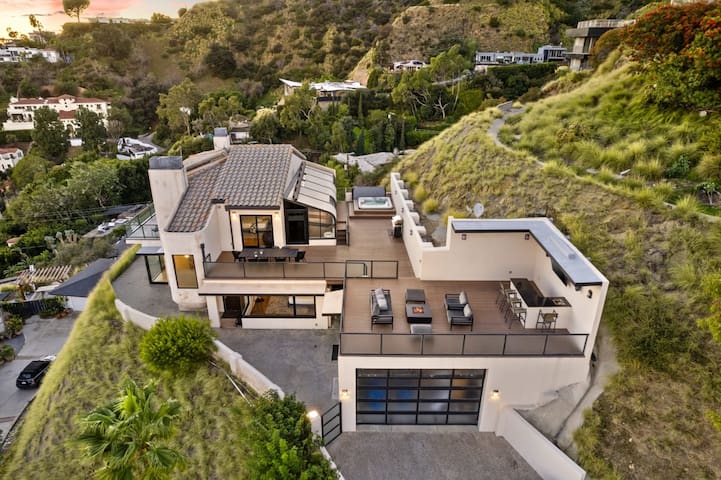 The Jetliner | Private Spa! by Colby & Conrad