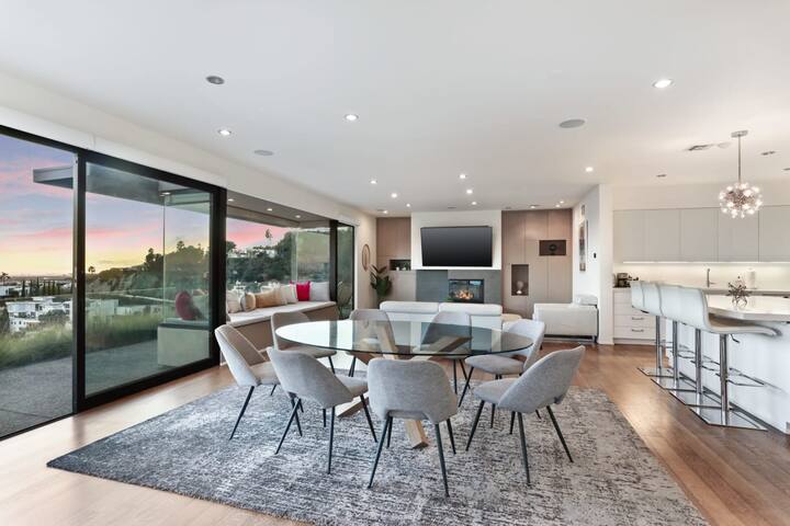 The Jetliner | Private Spa! by Colby & Conrad gallery image 3