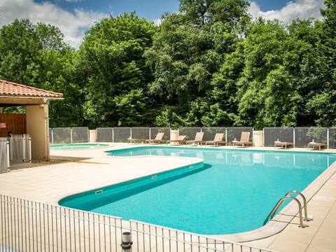 Modern house on small holiday park with pool
