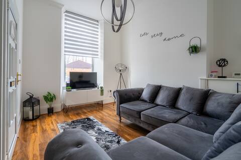 Refreshing Modern Apartment in North Lanarkshire