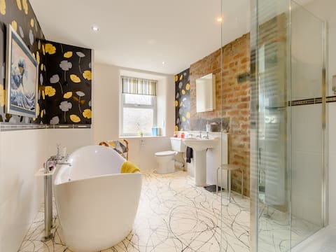 3 Bed in Ingleton (93212)