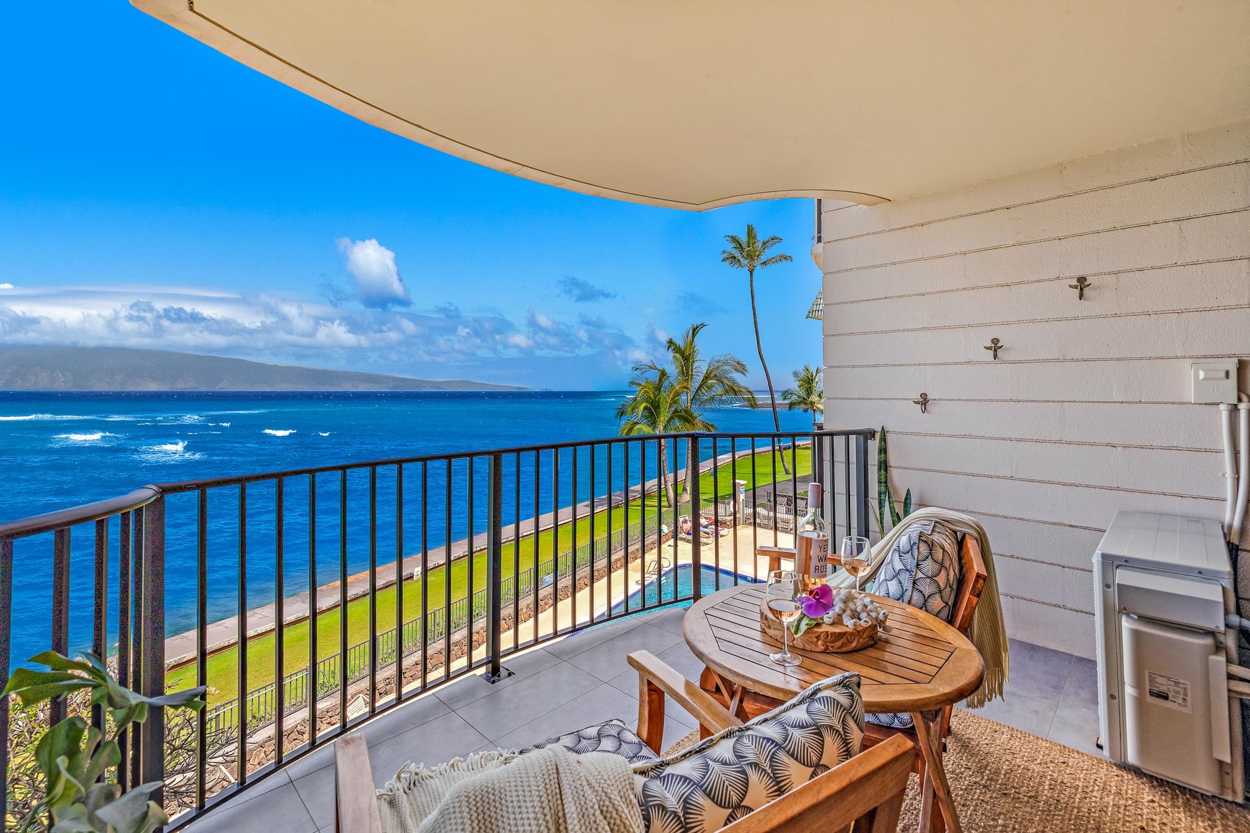 Condo in Lahaina · ★4.98 · 1 bedroom · 2 beds · 1 bath - Image 27