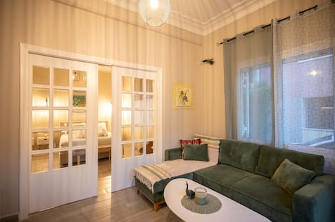 "Iris" Peacock's The Garden