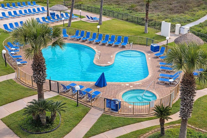 * 5th Floor * Ultimate Beachfront Luxury Remodeled - South Padre Island, TX