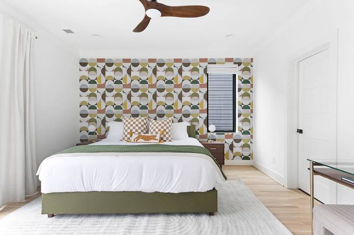 The Chorus- Rooftop Lounge + 1.5 miles to Broadway gallery image 5