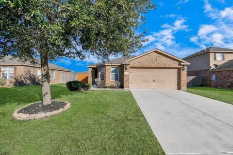 HolidayLuxury: 4BR in Gated Community,Serene&Sleek