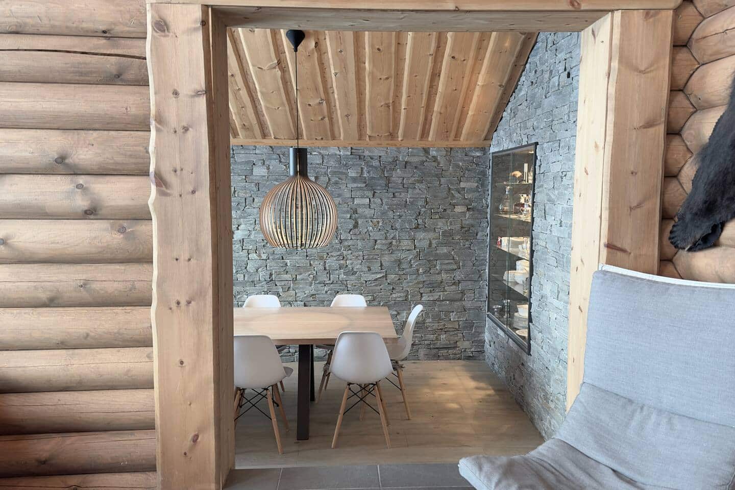 Timber Lodge 4