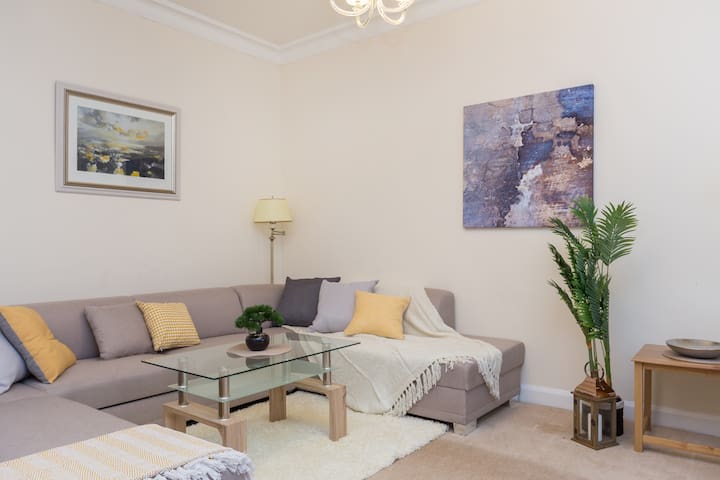 Park Lane Apartments – Shaw House – Three Bedroom