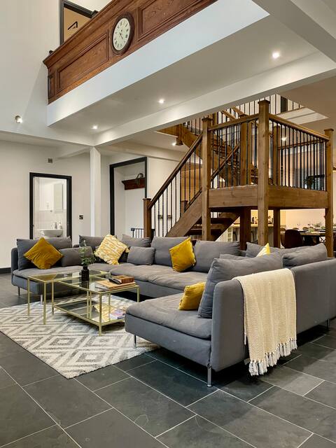 Capel Salem by Birch Stays