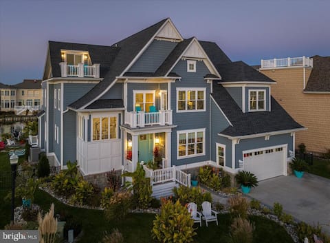 Epic Luxurious Mansion Bayside Pools Tennis