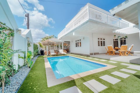 Luxury 6BR Private Villa with 2 Pools
