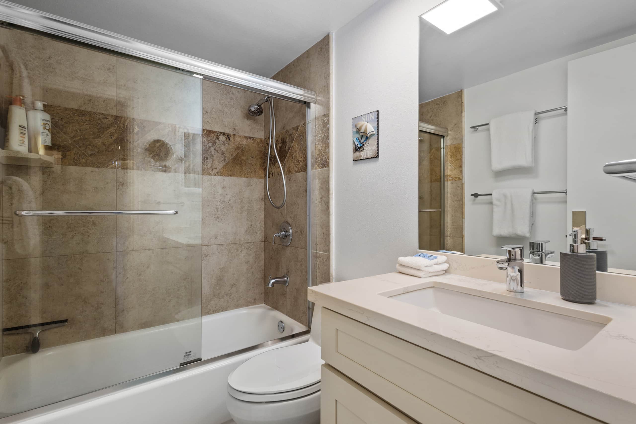 Luxury Aloha Spirit Oceanview Penthouse Sleeps 5 - Image 27