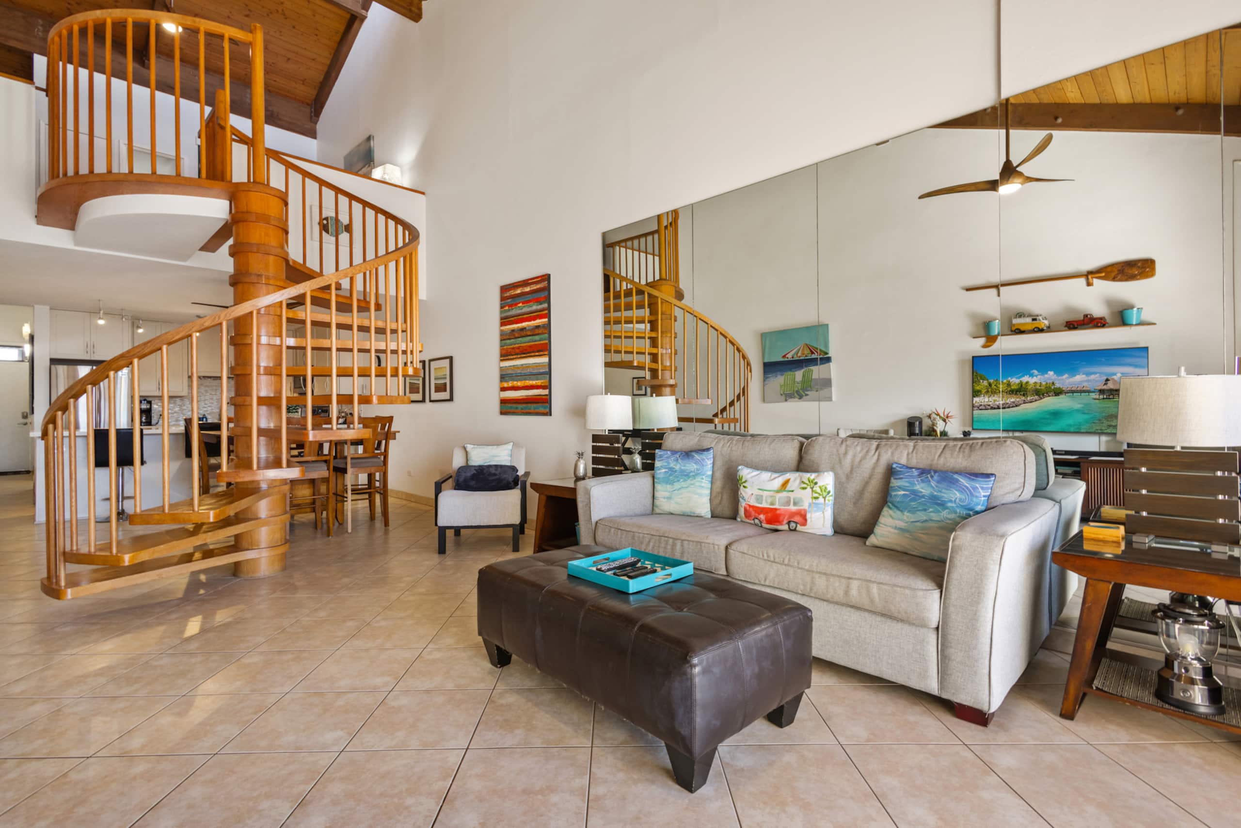 Luxury Aloha Spirit Oceanview Penthouse Sleeps 5 - Image 4