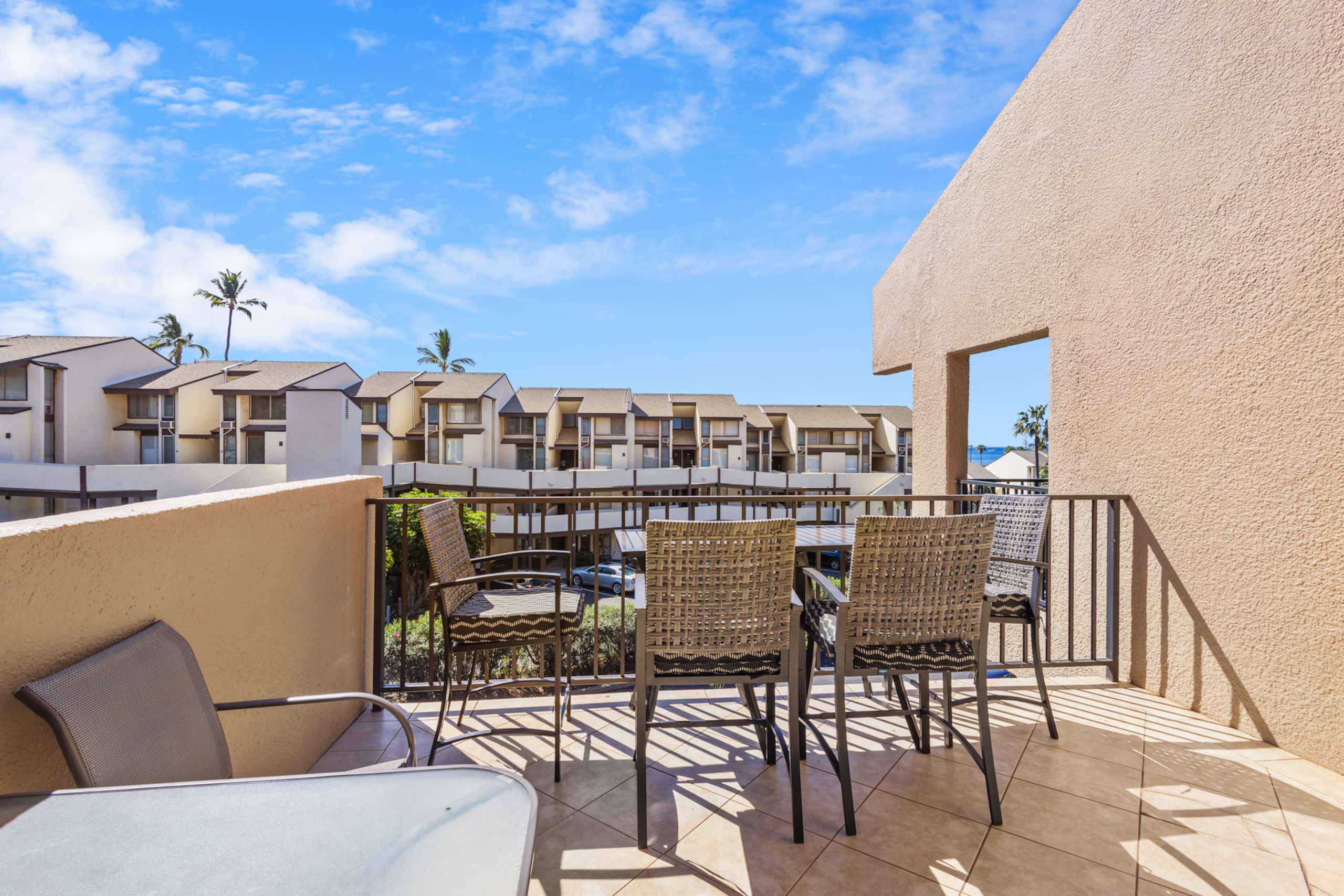 Luxury Aloha Spirit Oceanview Penthouse Sleeps 5 - Image 29
