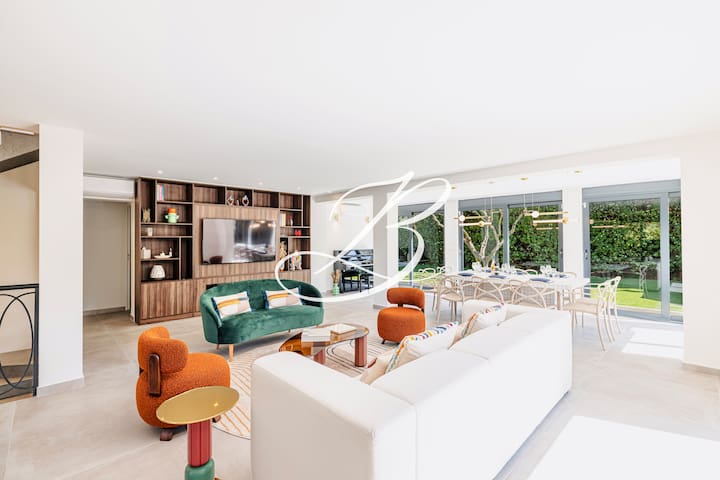 Agence Brougham Immobilier Cannes managed Airbnb listing 2