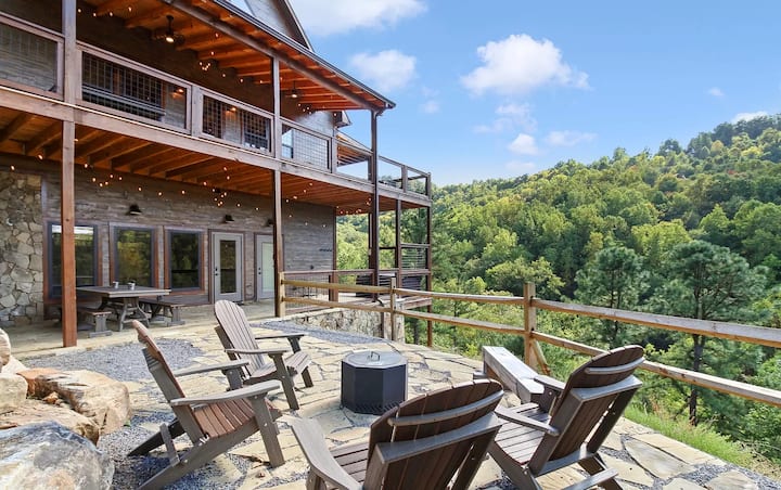 Gorgeous 4bd W/ Views! Theater +Firepit +Game Room - 피전 포지