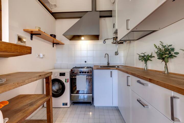 Mezzo 24 IV gallery image 3